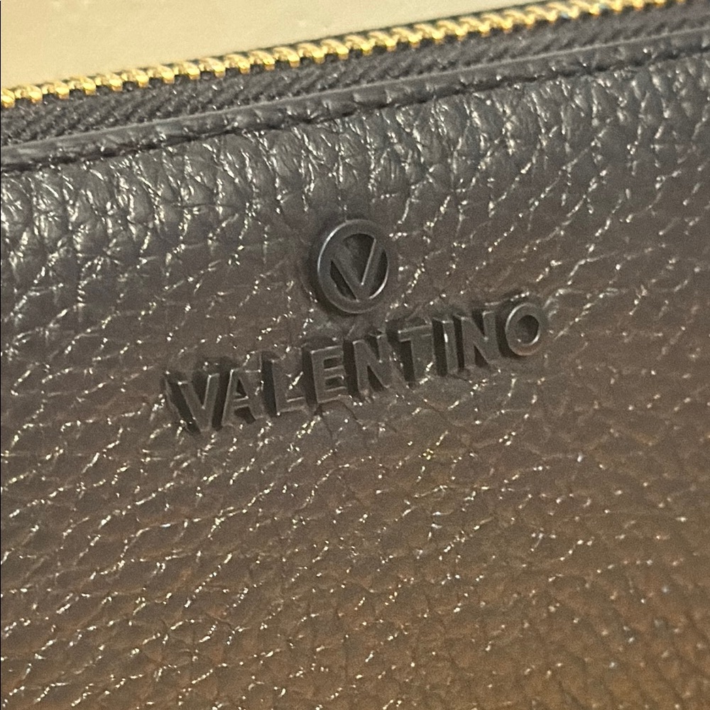 NEW✨Valentino Continental Leather Zip Wallet by Mario Valentino - Picture 3 of 10